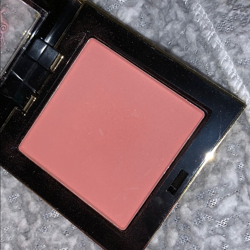 Pretty Vulgar Blush